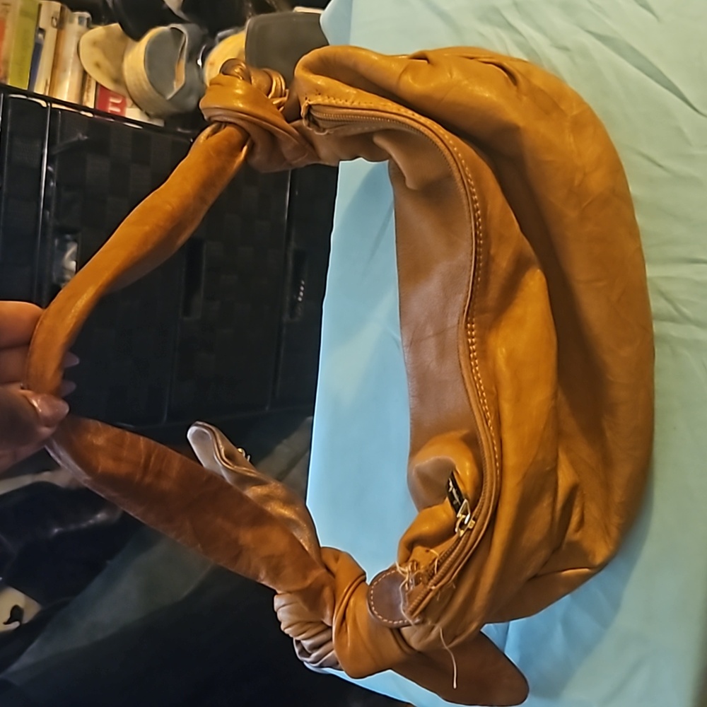 Leather Small Sise Knot Bag